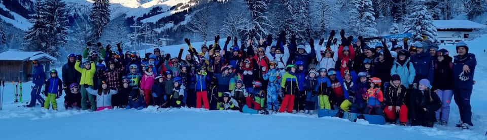 Teilnehmer der Familien Skifreizeit im Schnee
