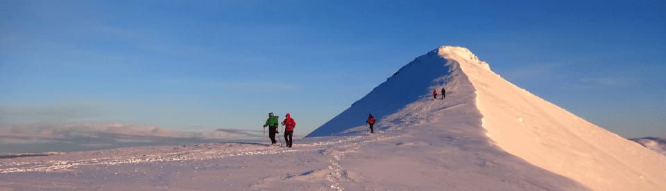 Schneeberg mit Wanderern