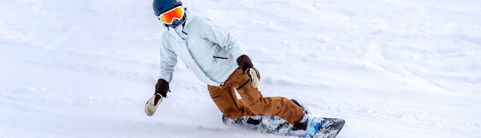 Curving auf dem Snowboard