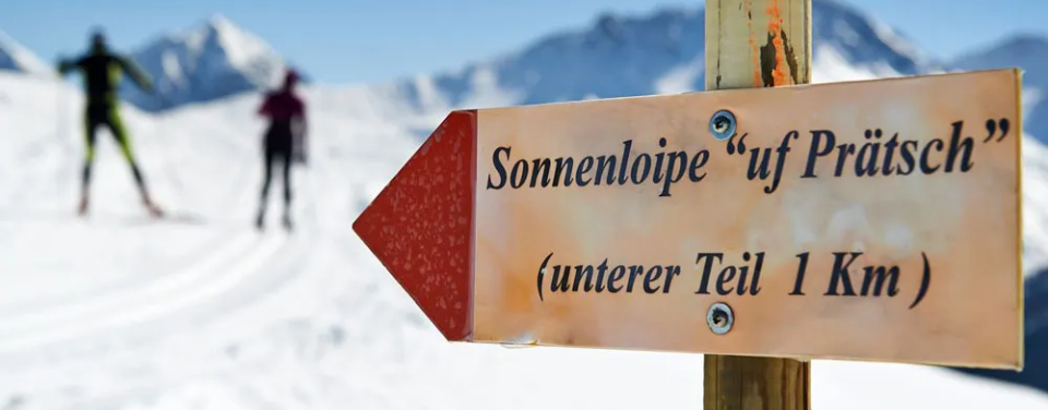 Schild zur Sonnenloipe