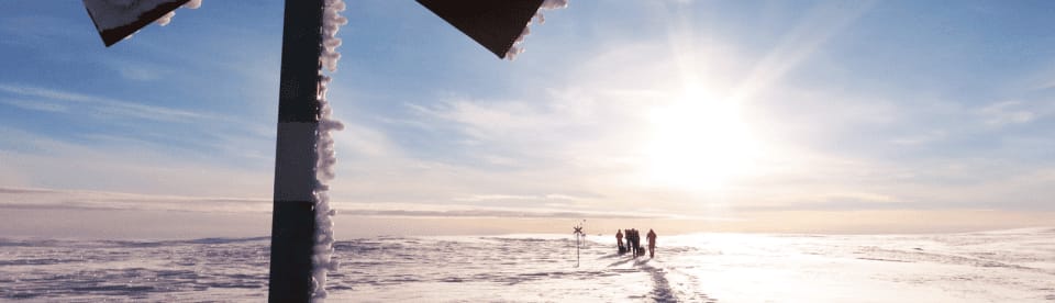 Markierungen im Schnee